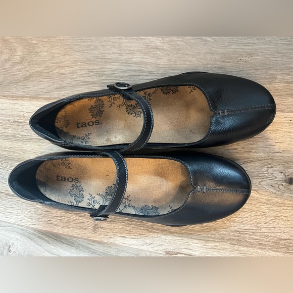 Taos Ta Dah Black Mary Jane Women's Shoes - Picture 4 of 10